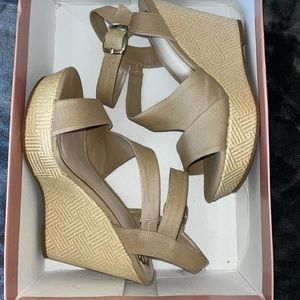 Fergalicious, beige, wedge sandals